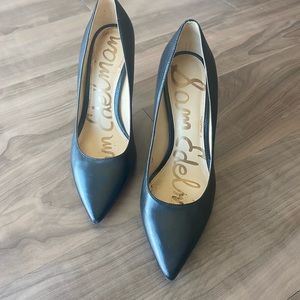 Sam Edelman size 8w black pump worn 3 times